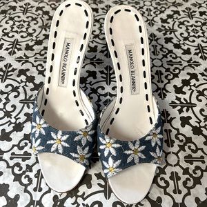 Daisy Manolo Blahnik Heels